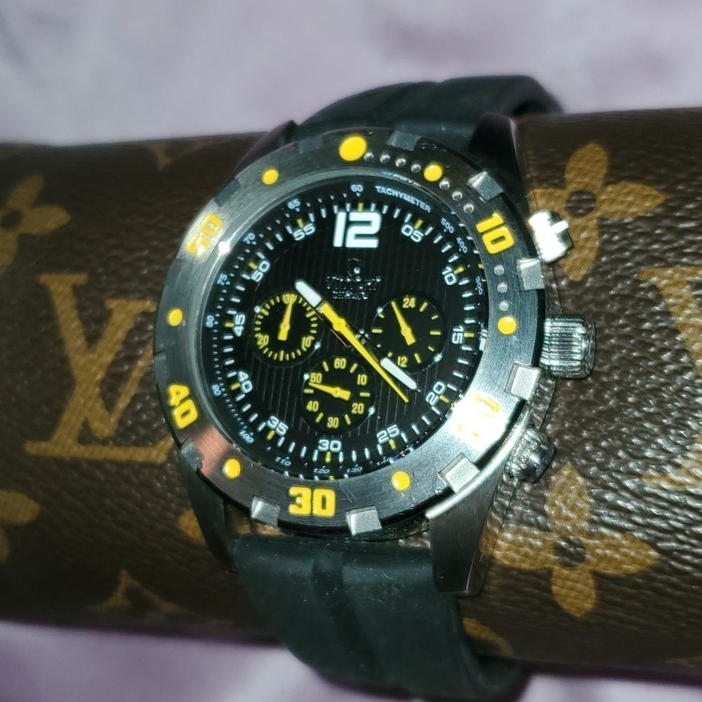 Mens Large Victory Instruments 5077 Chrono Watch‎ Black & Yellow Date 3 Subdials